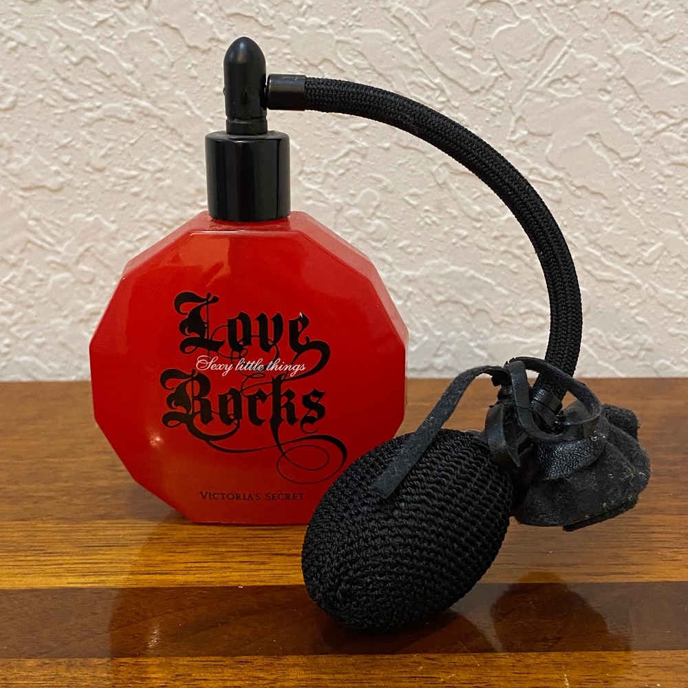 Love Rocks (Empty Bottle Only ) Perfume Diffuser, Size 4‎ inches tall - Picture 1 of 3